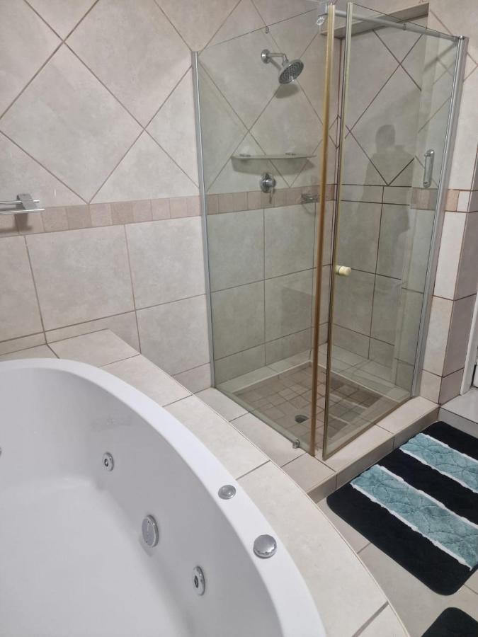 Pinto City Motel Kempton Park Eksteriør billede