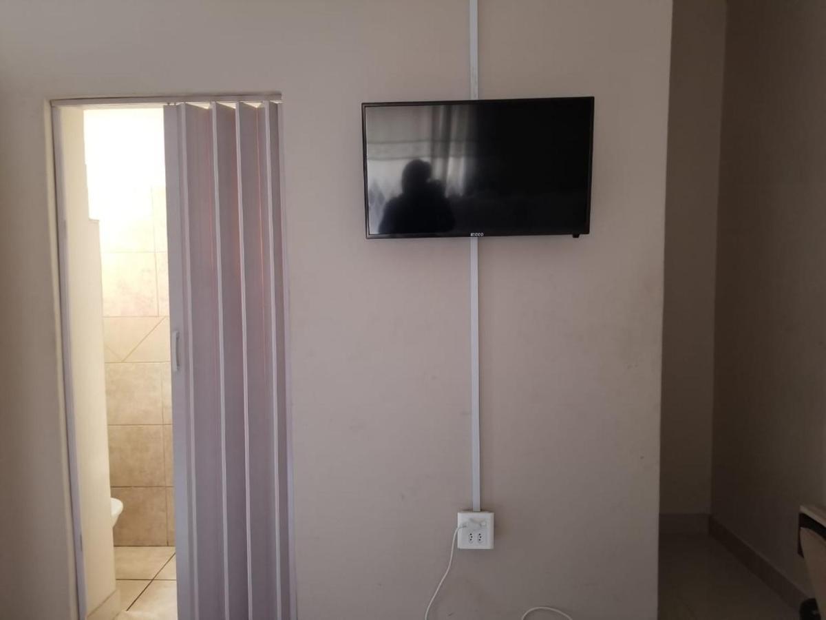 Pinto City Motel Kempton Park Eksteriør billede