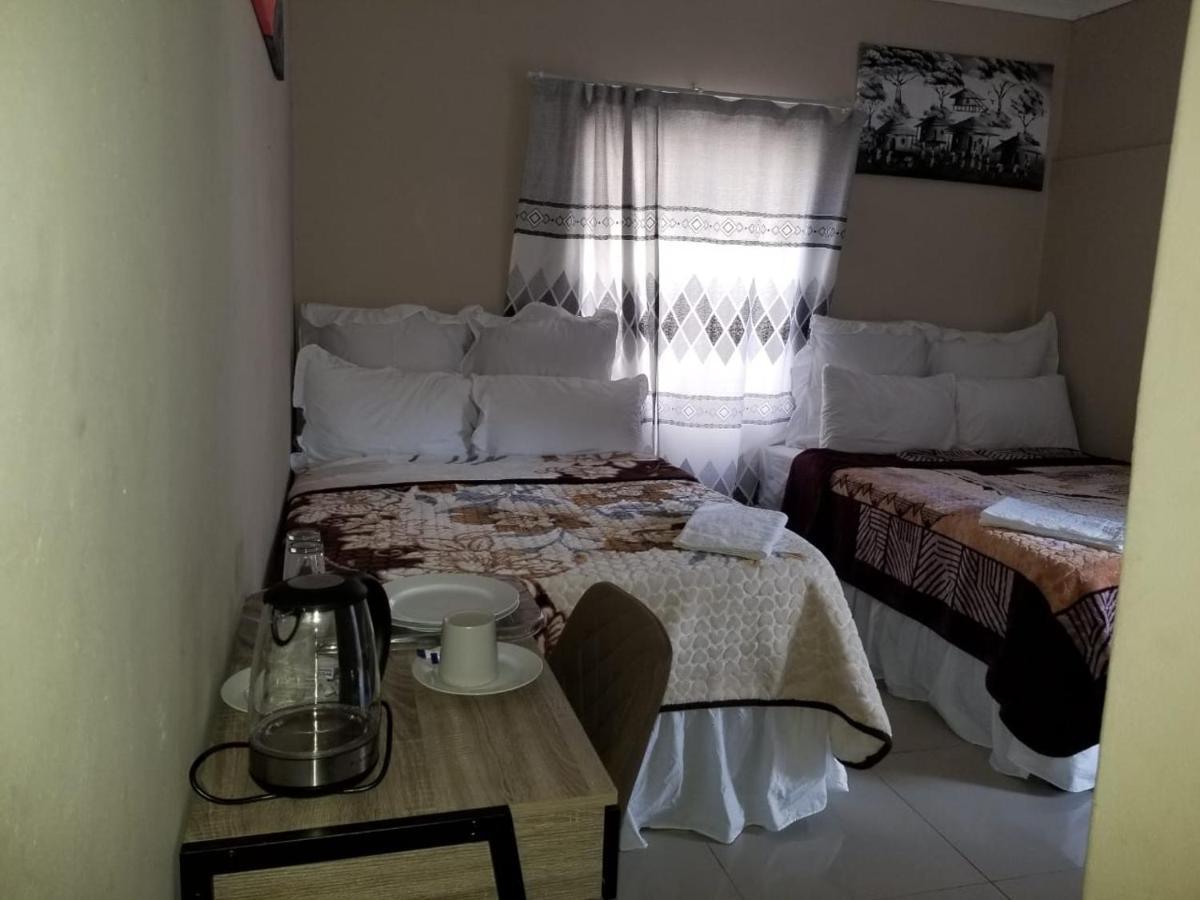 Pinto City Motel Kempton Park Eksteriør billede