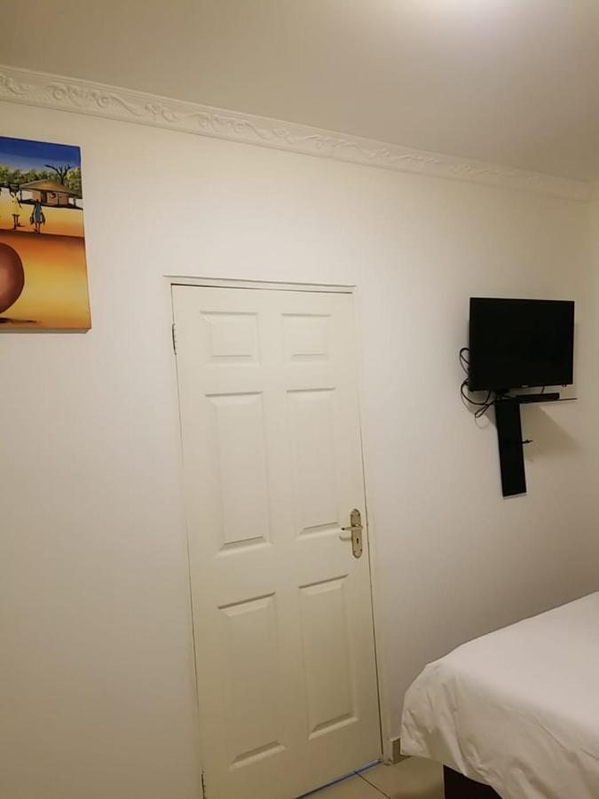 Pinto City Motel Kempton Park Eksteriør billede